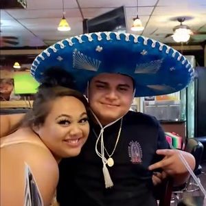 Meet your Posher, Desirae